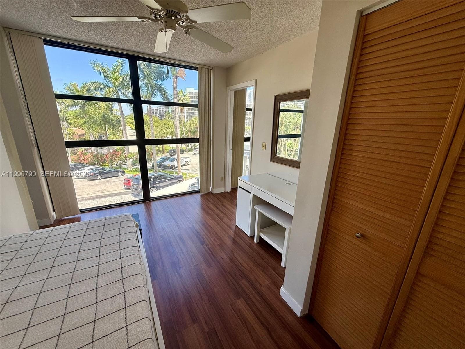 200 Leslie Dr 425 photo 19