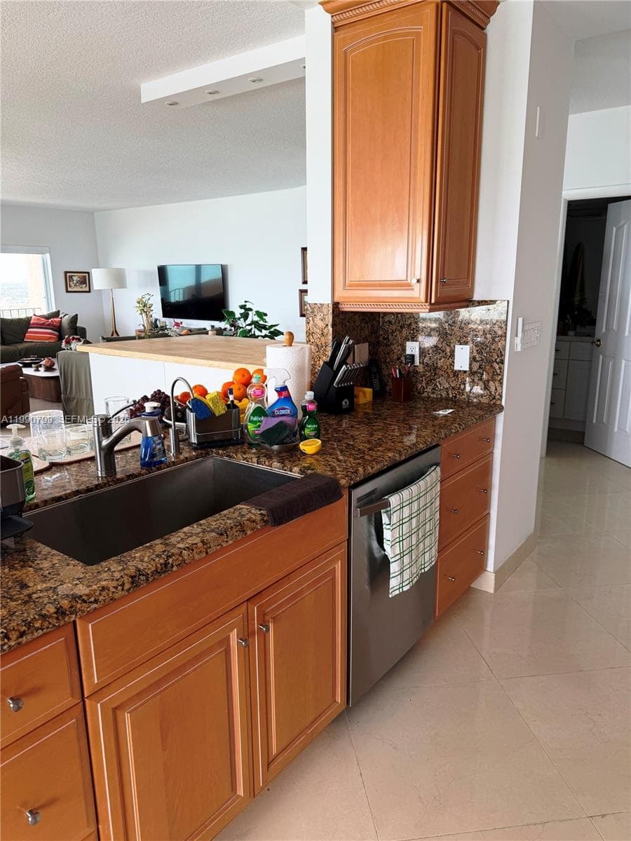 4900 N Ocean Blvd 1607 photo 12