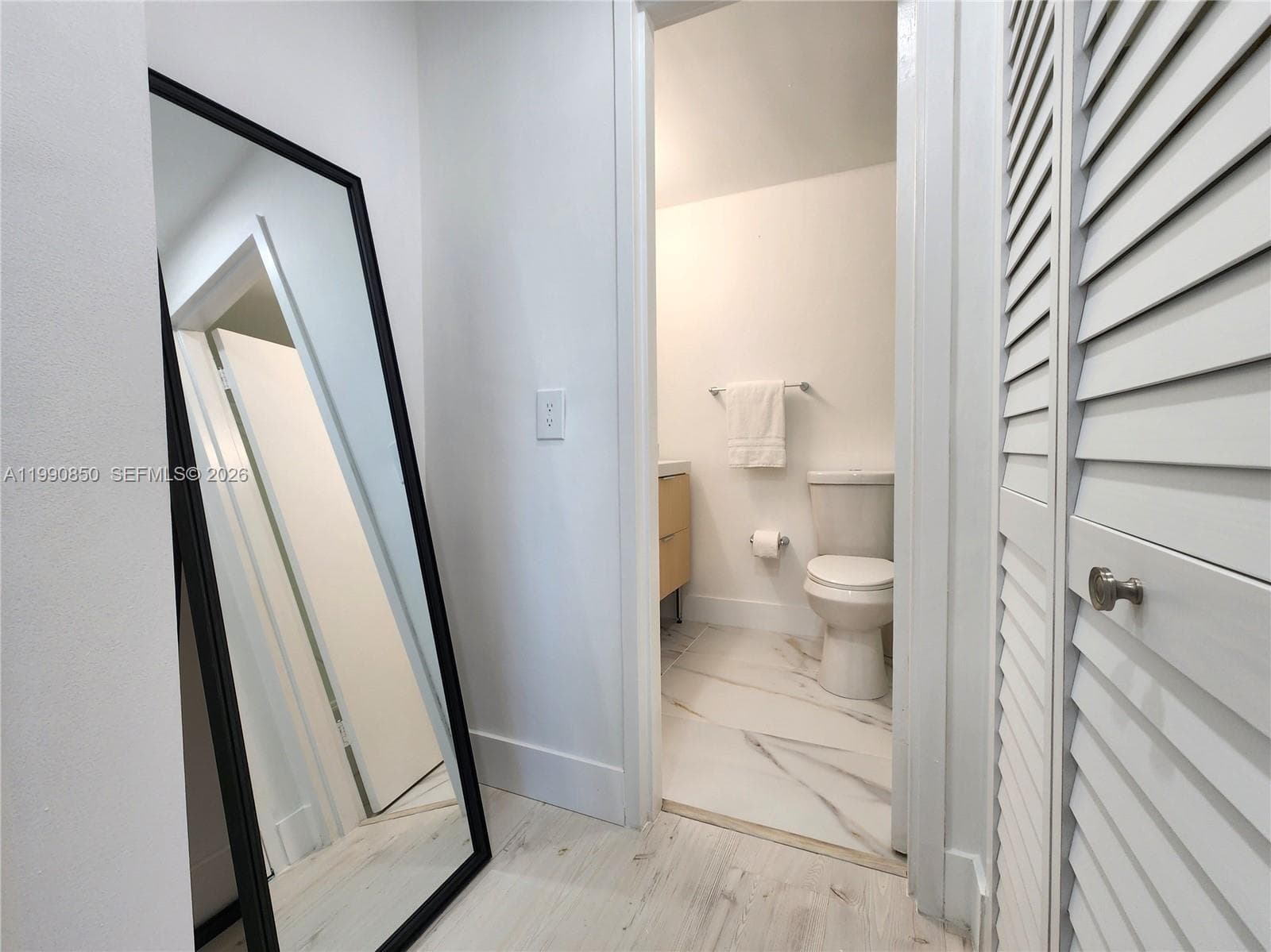 3505 S Ocean Dr 515 photo 16
