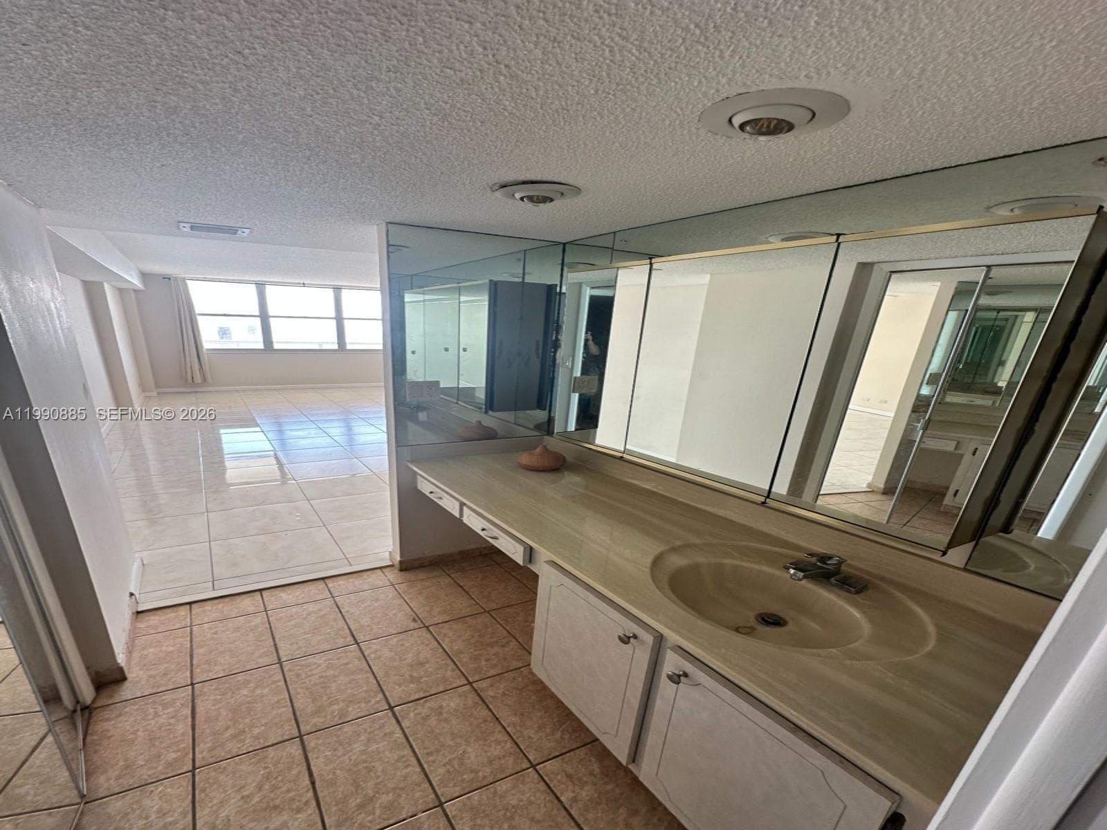 6039 Collins Ave PH10 photo 12