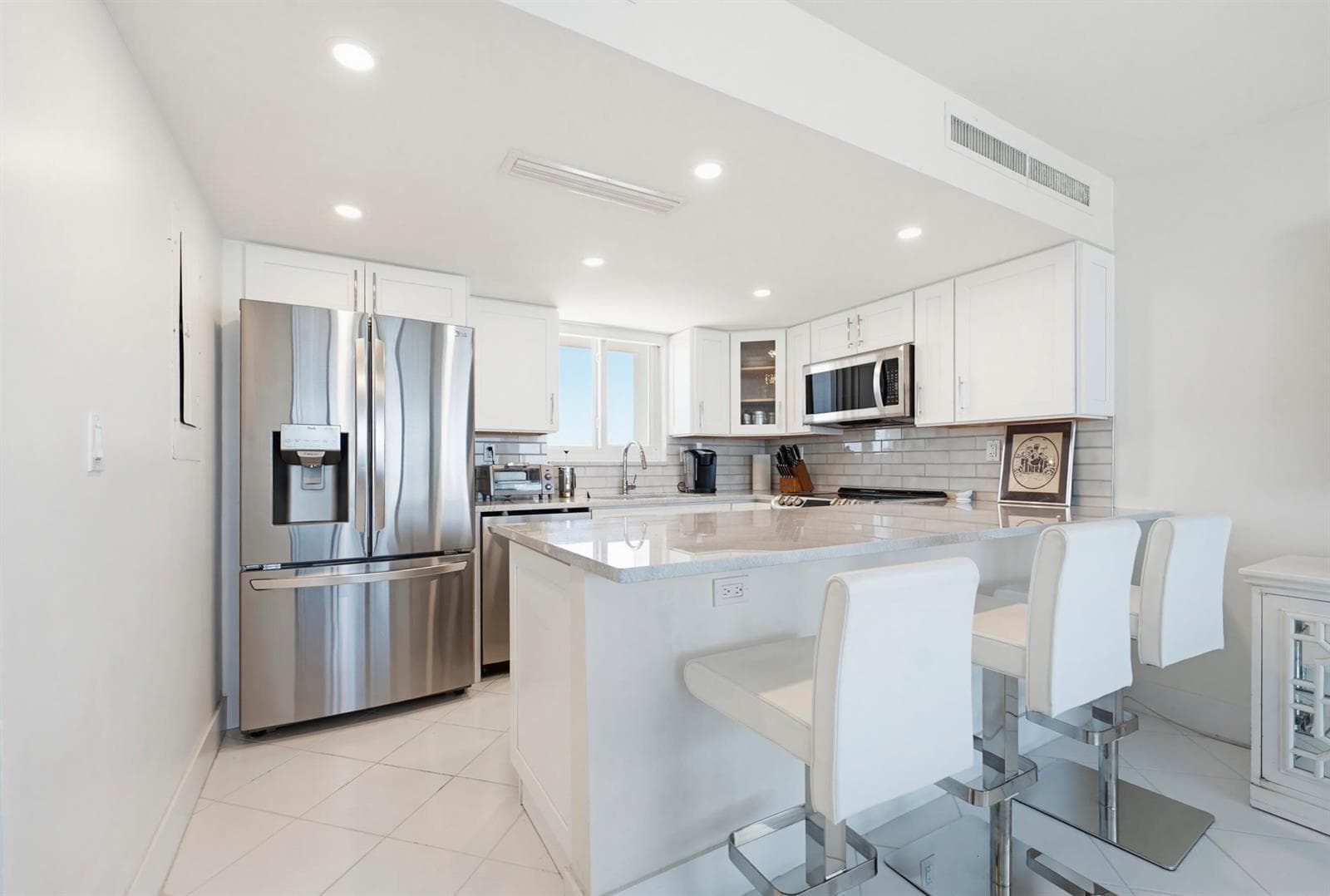 2505 S Ocean Boulevard photo 8