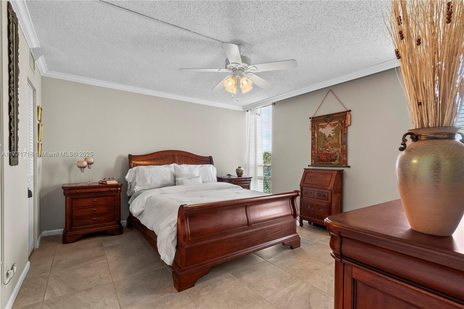 4800 Bayview Drive 402 photo 5