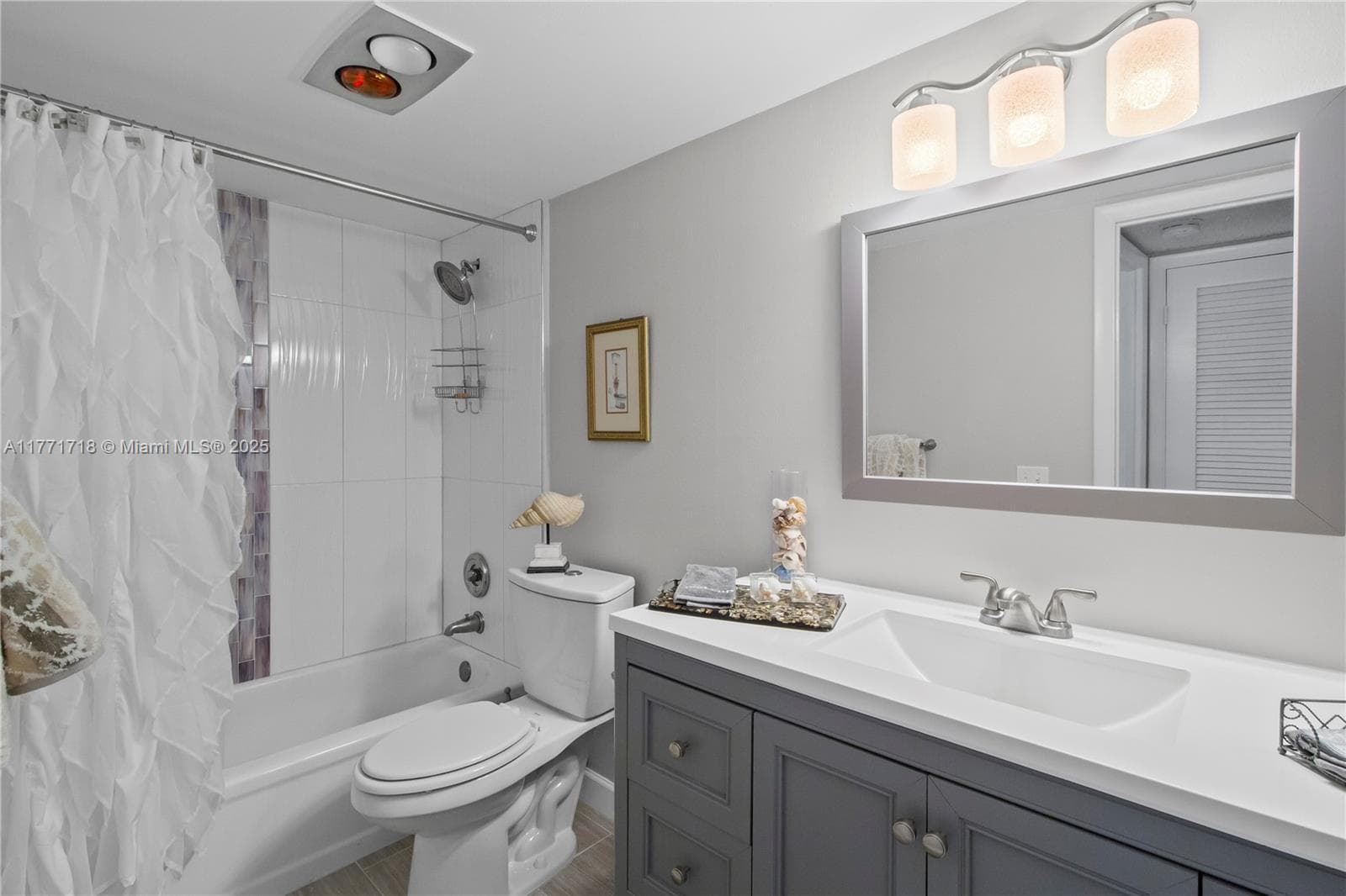 4800 Bayview Drive 402 photo 10