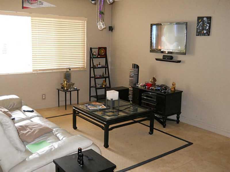 520 SW 15th Street 101 photo 2