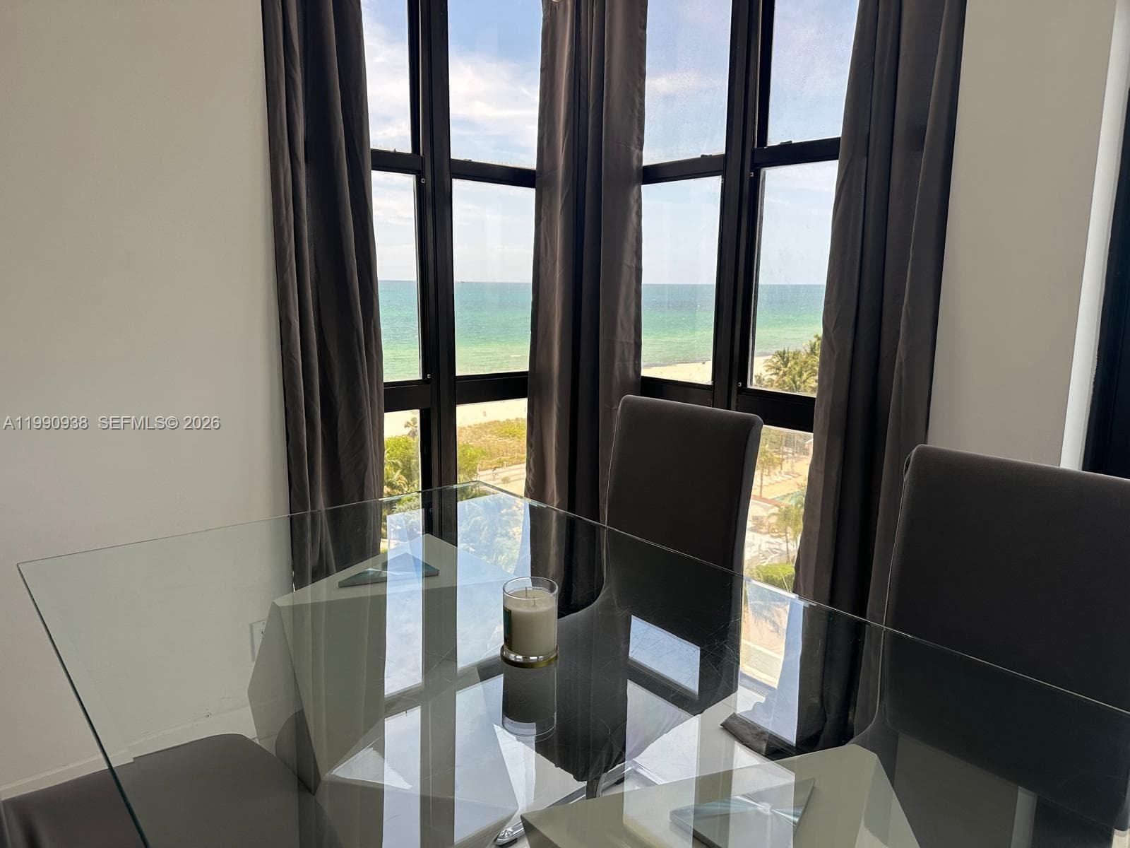 2555 Collins Ave 1114 photo 3