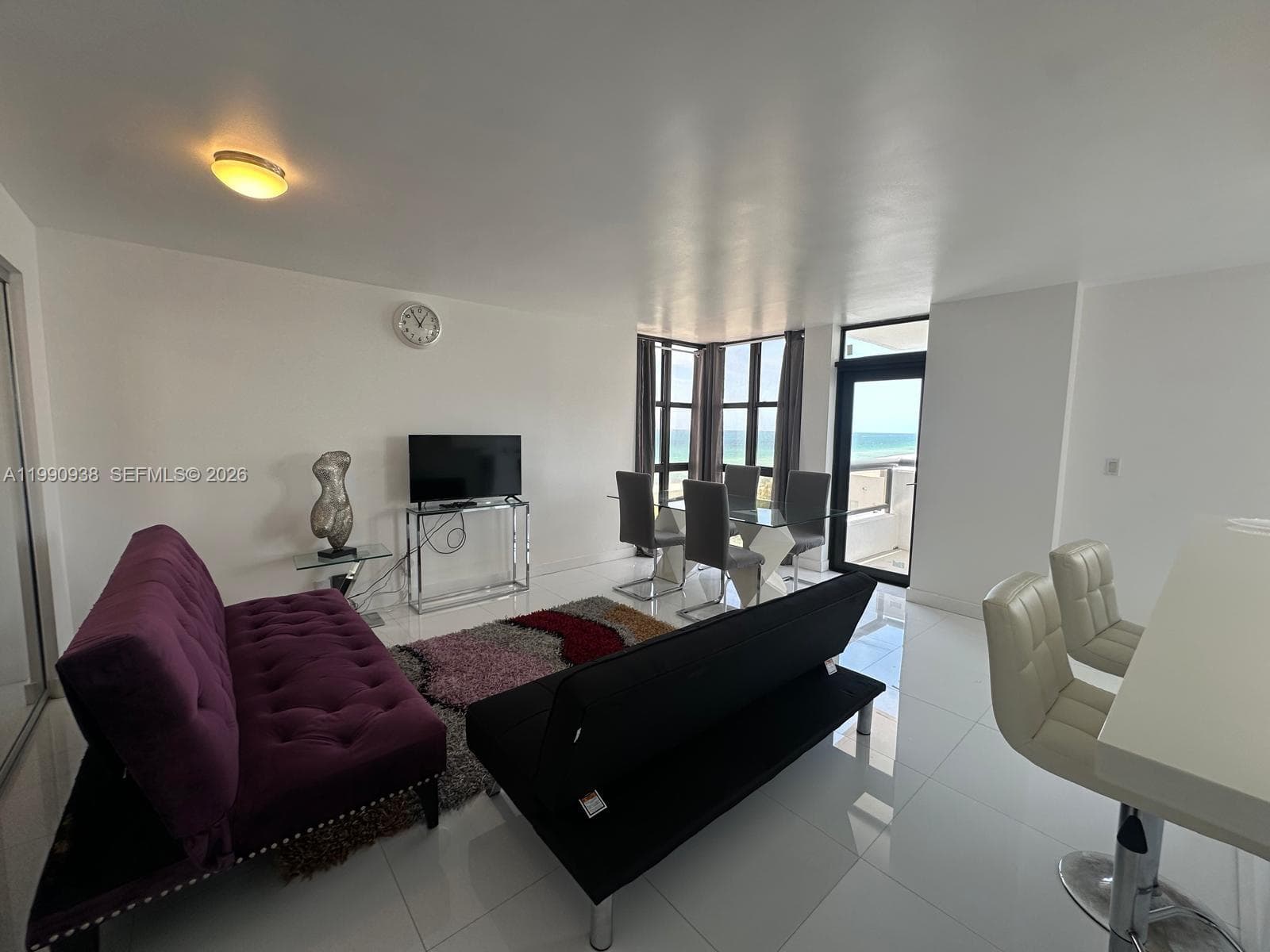2555 Collins Ave 1114 photo 4