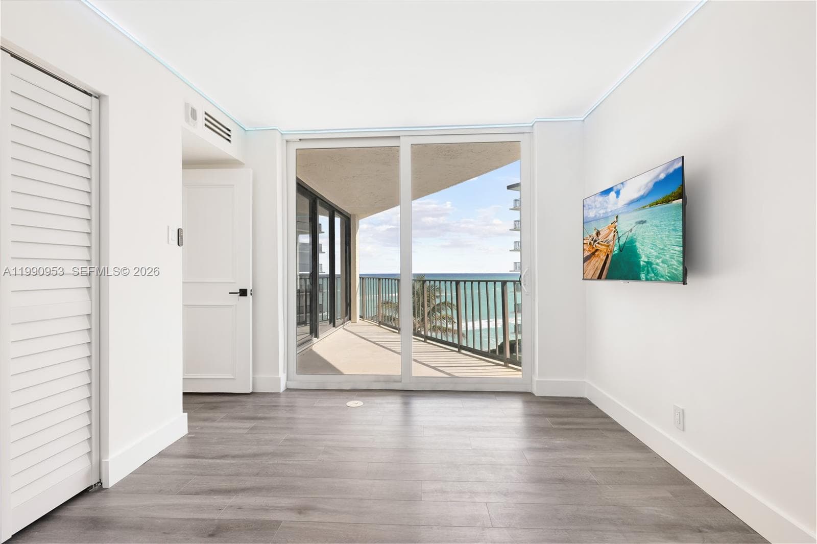 5420 N Ocean Dr 504 photo 18
