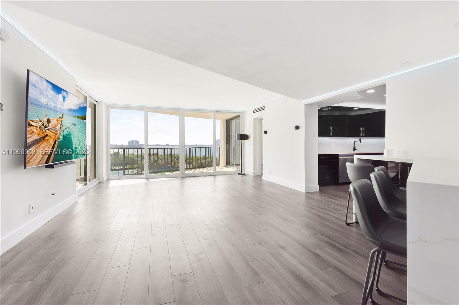 5420 N Ocean Dr 504 photo 8