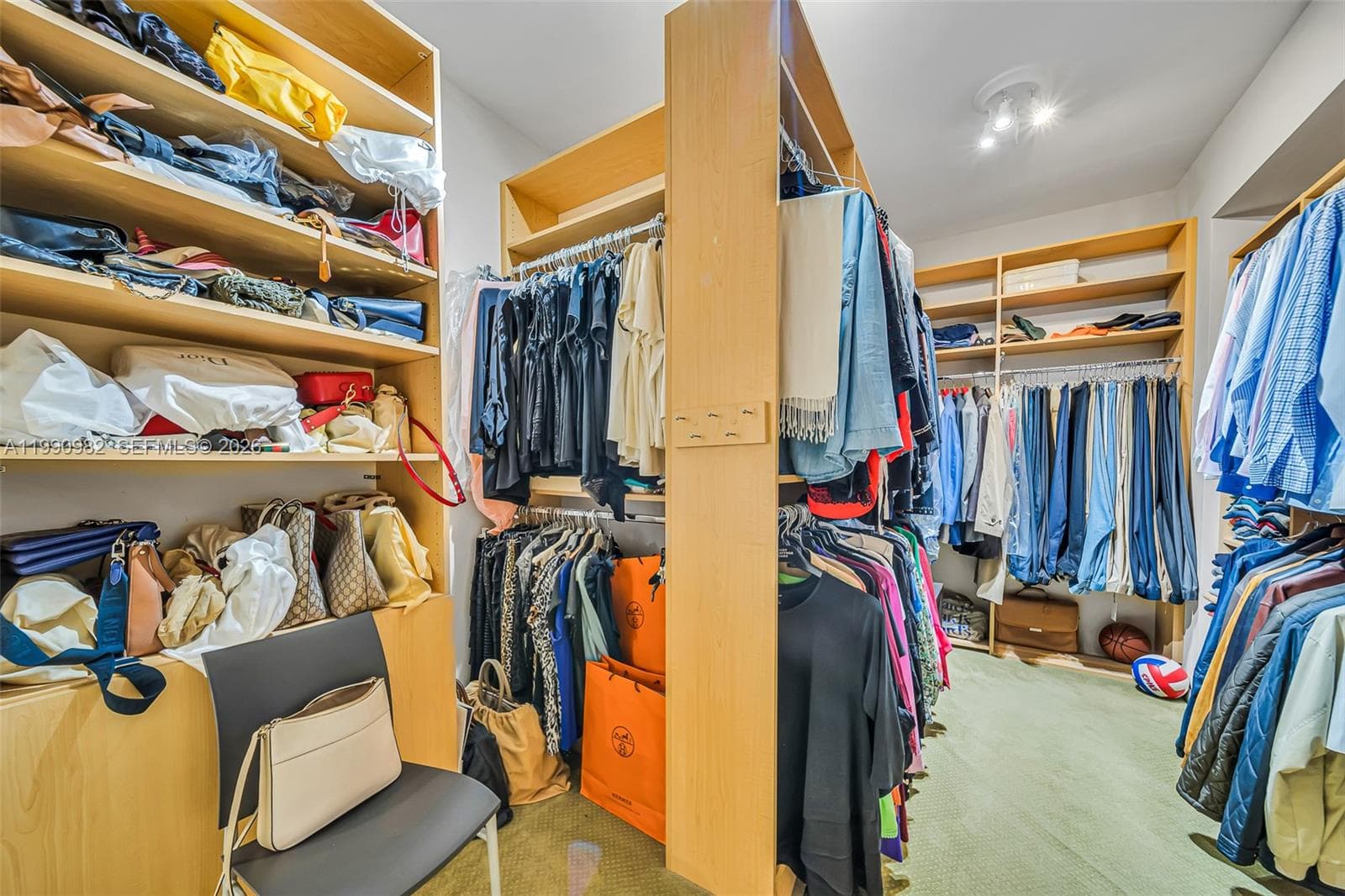 21050 Point Pl 401 photo 16