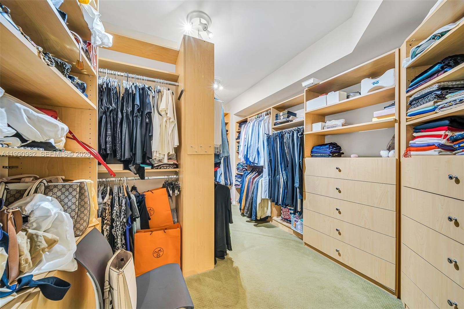 21050 Point Pl 401 photo 15