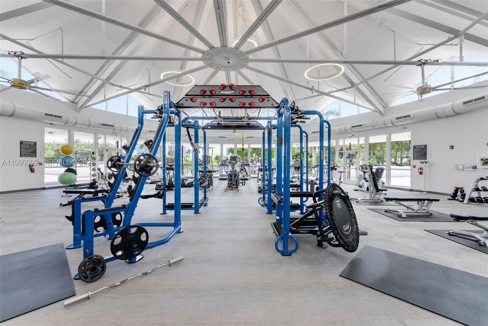 2500 PARKVIEW DR 1418 photo 22