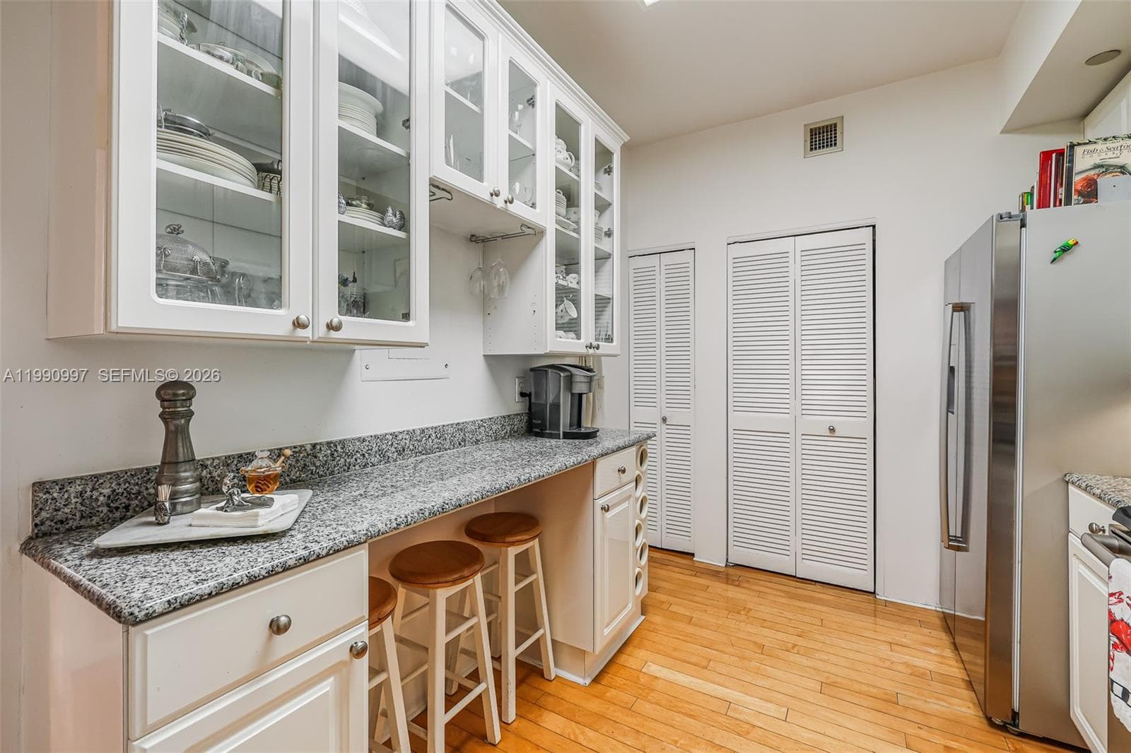 888 Brickell Key Dr 807 photo 23