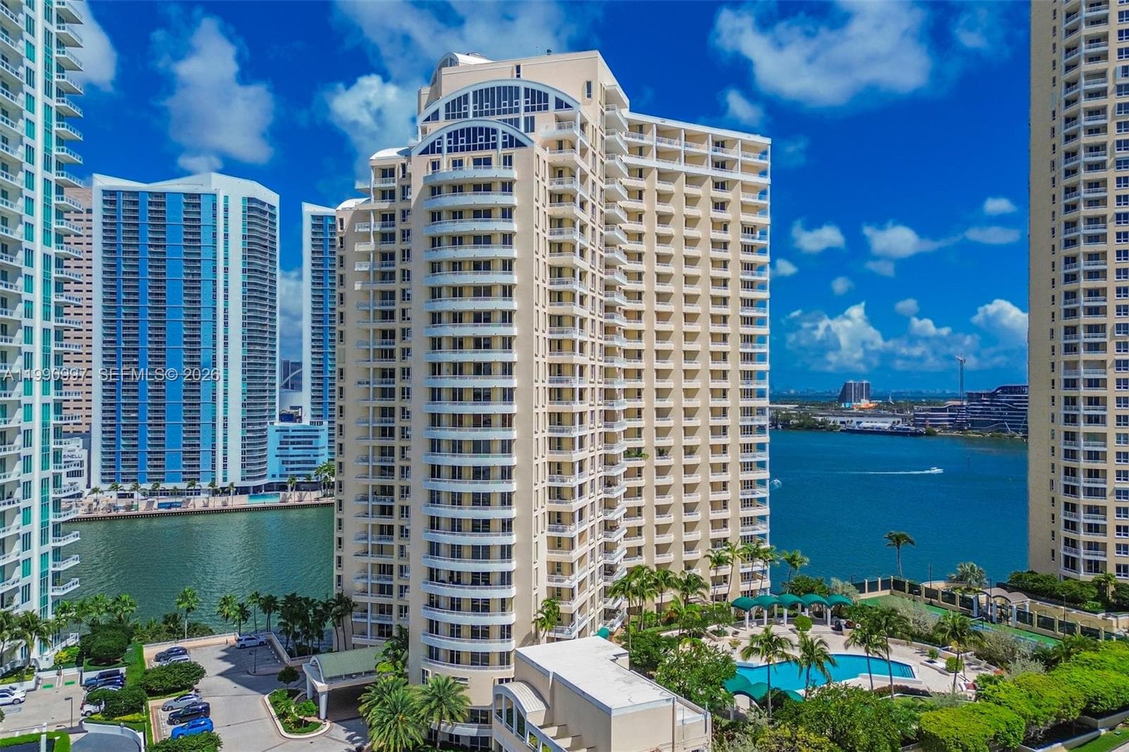 888 Brickell Key Dr 807 photo 1