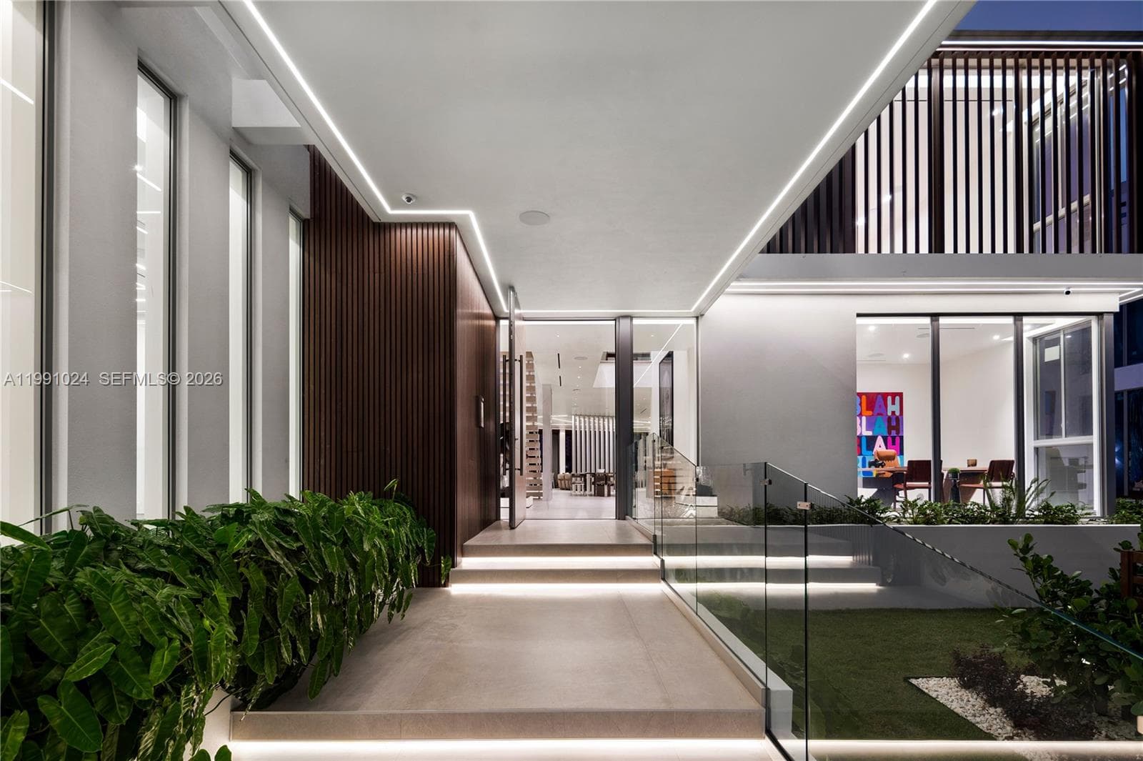 501 Palm Dr photo 9