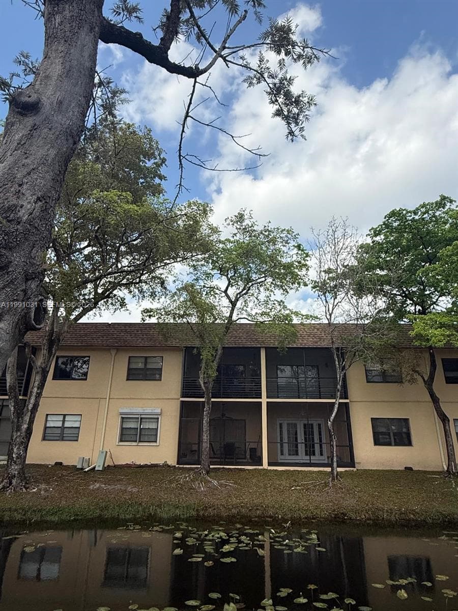 2 Briarwood Cir 212 photo 1