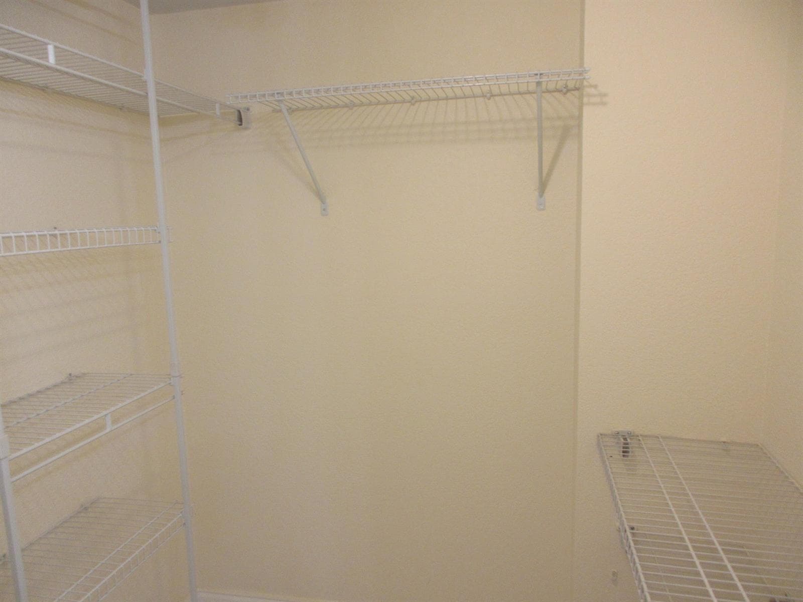 1401 N Riverside Drive 307 photo 20