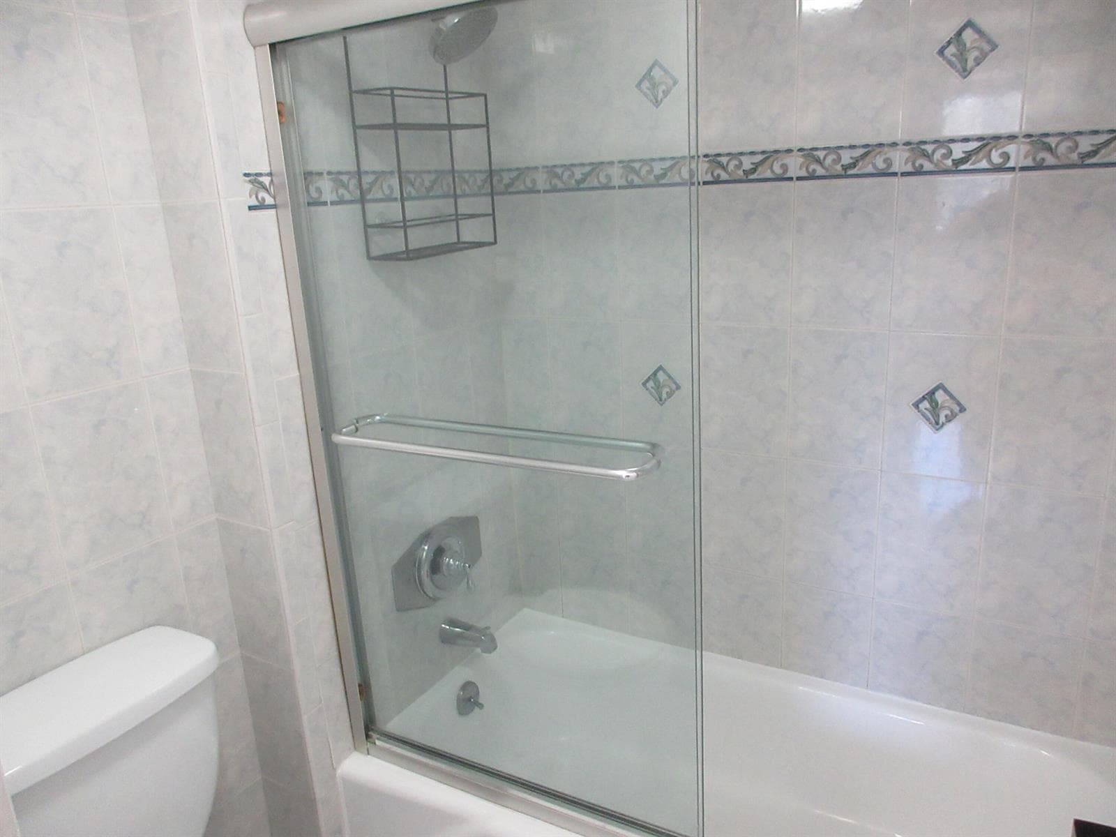 1401 N Riverside Drive 307 photo 18