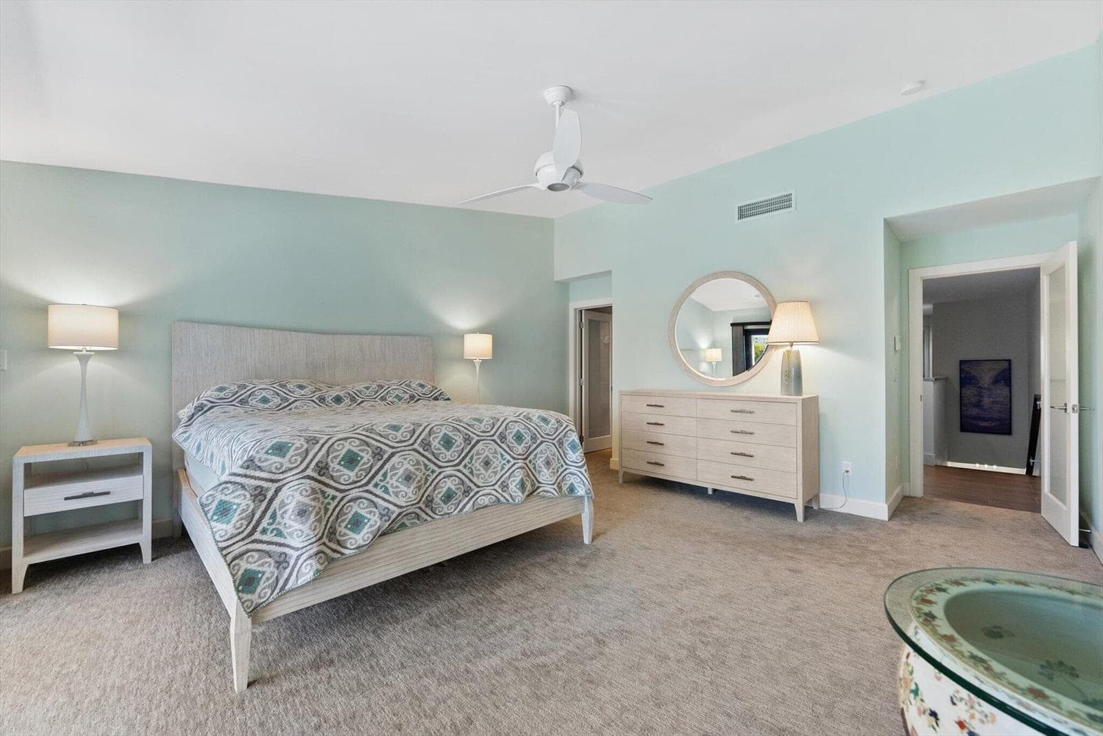 1301 N Riverside Drive 10 photo 22