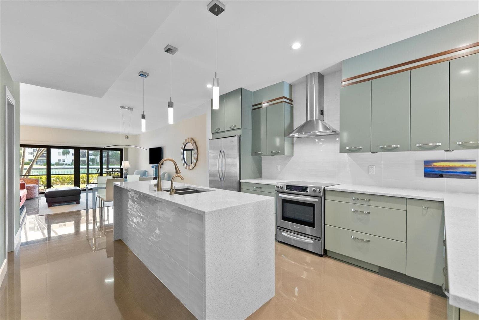 1301 N Riverside Drive 10 photo 8