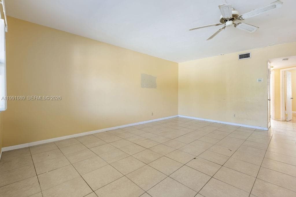 270 Layne Blvd 207 photo 3