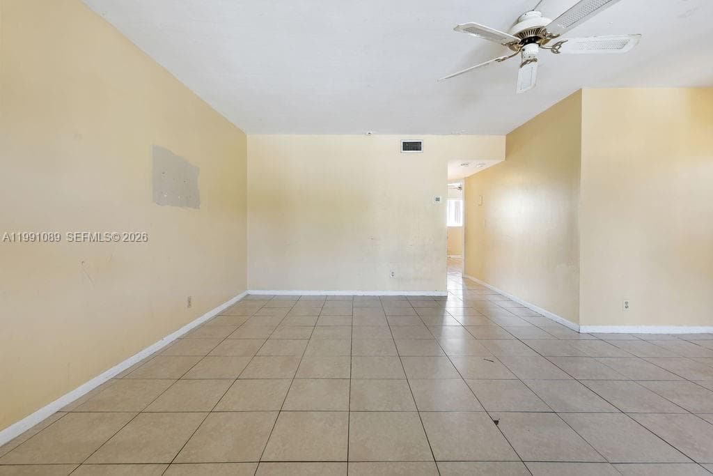 270 Layne Blvd 207 photo 4