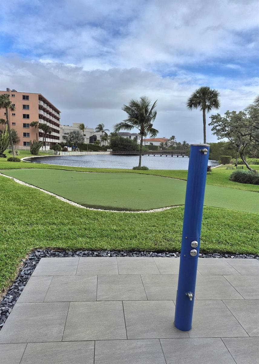 1630 N Ocean Boulevard 314 photo 17