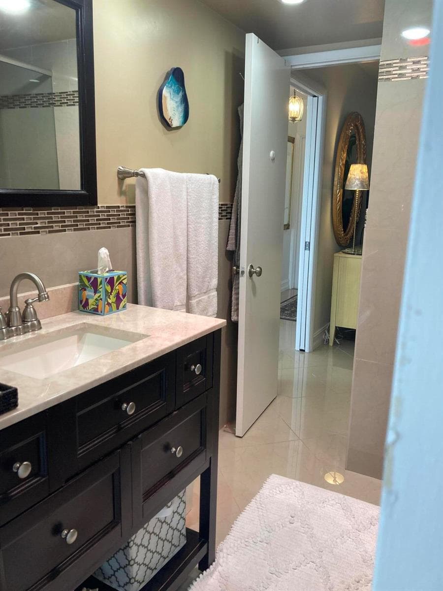 1630 N Ocean Boulevard 314 photo 9