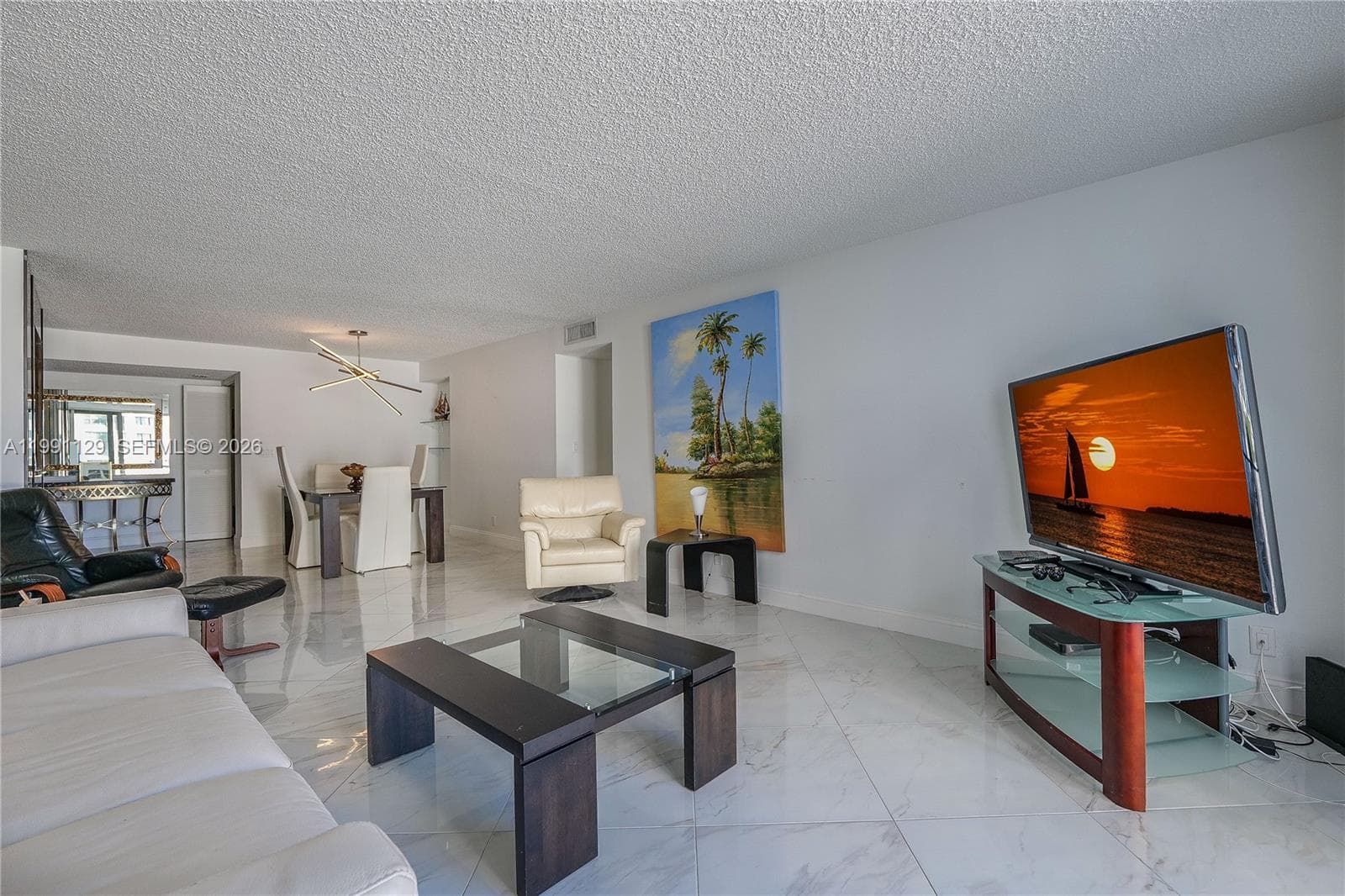 2401 S Ocean Dr 305 photo 2