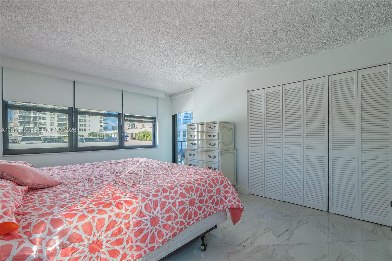2401 S Ocean Dr 305 photo 13