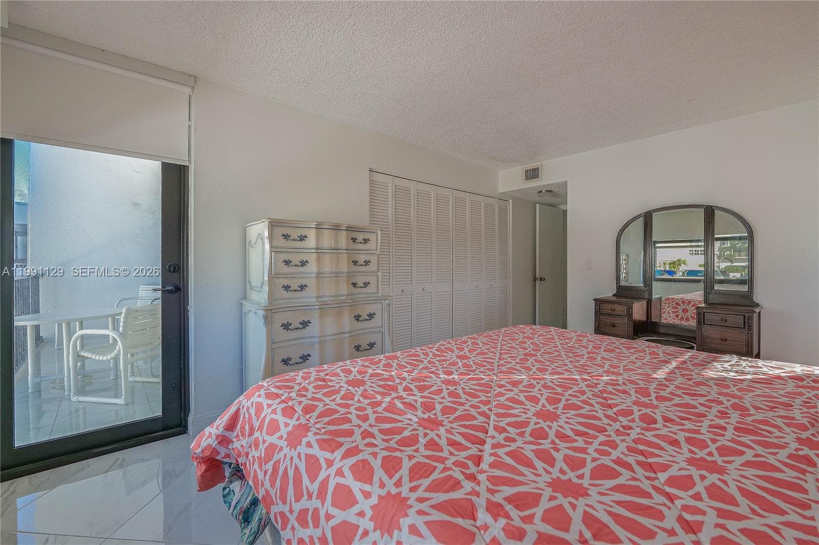 2401 S Ocean Dr 305 photo 16