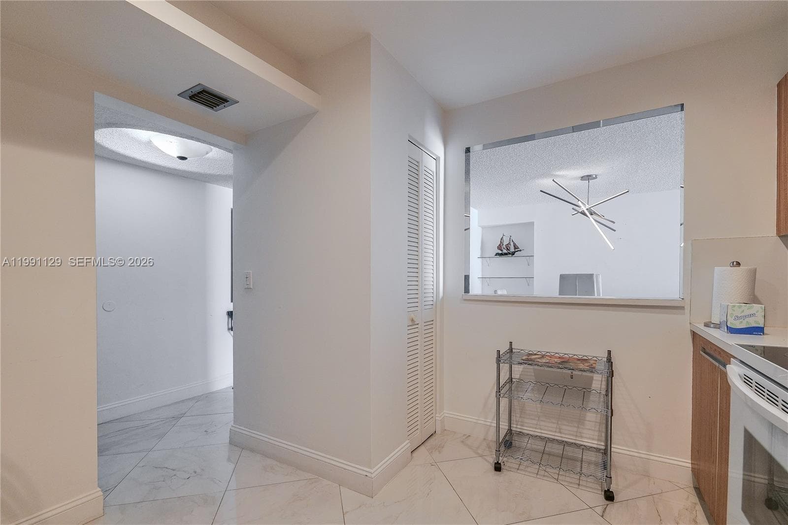 2401 S Ocean Dr 305 photo 12