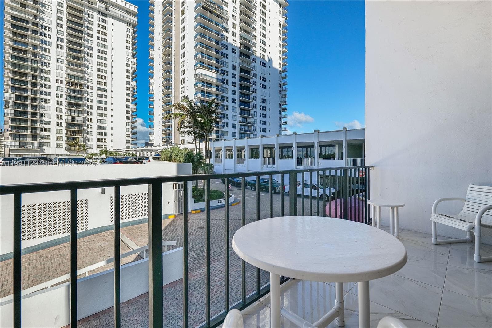 2401 S Ocean Dr 305 photo 7