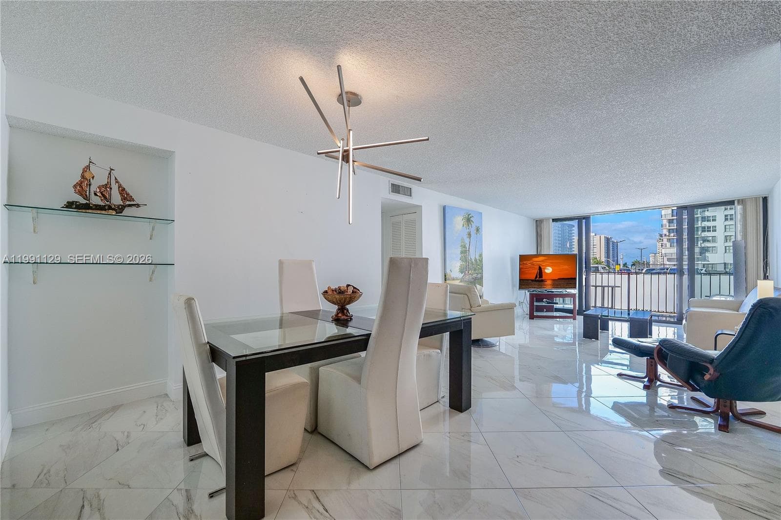 2401 S Ocean Dr 305 photo 3