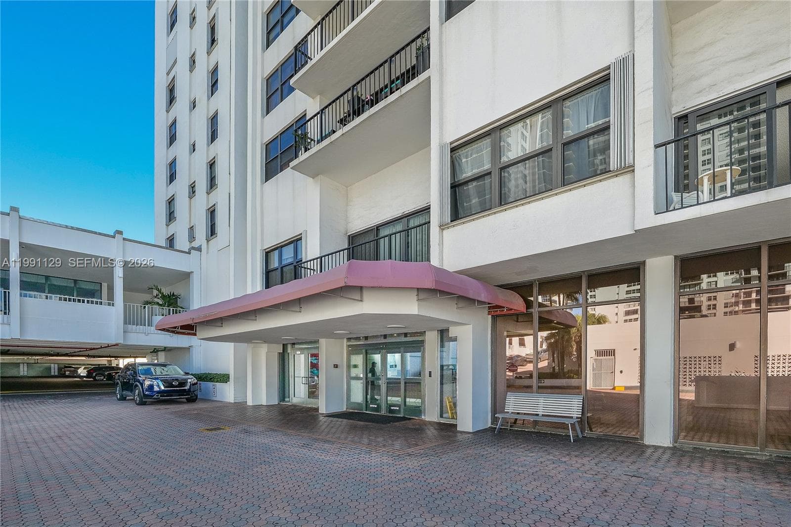 2401 S Ocean Dr 305 photo 24