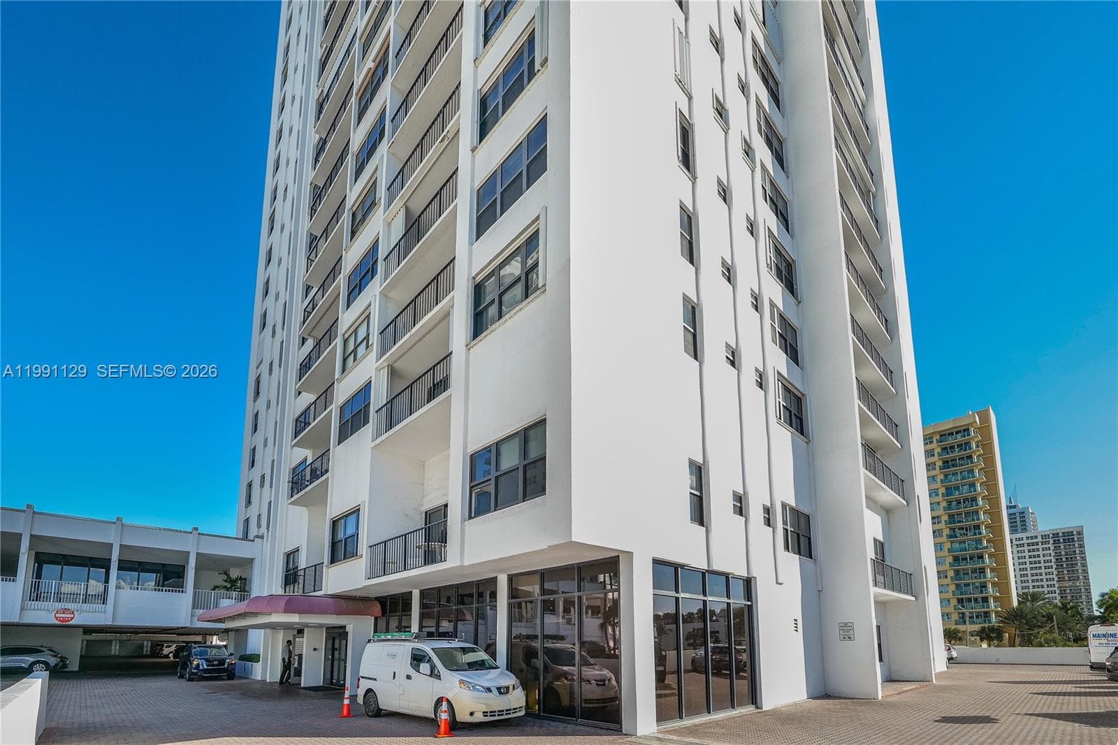 2401 S Ocean Dr 305 photo 25