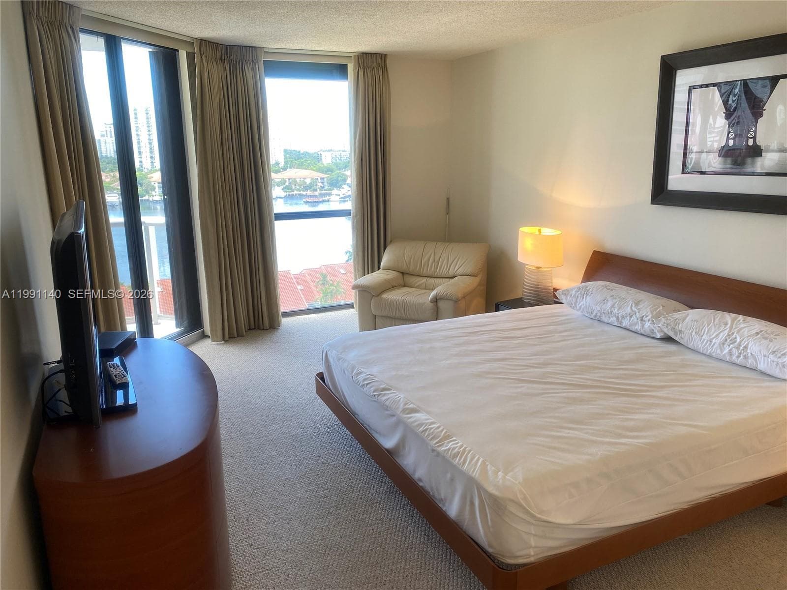 3640 Yacht Club Dr 1009 photo 6