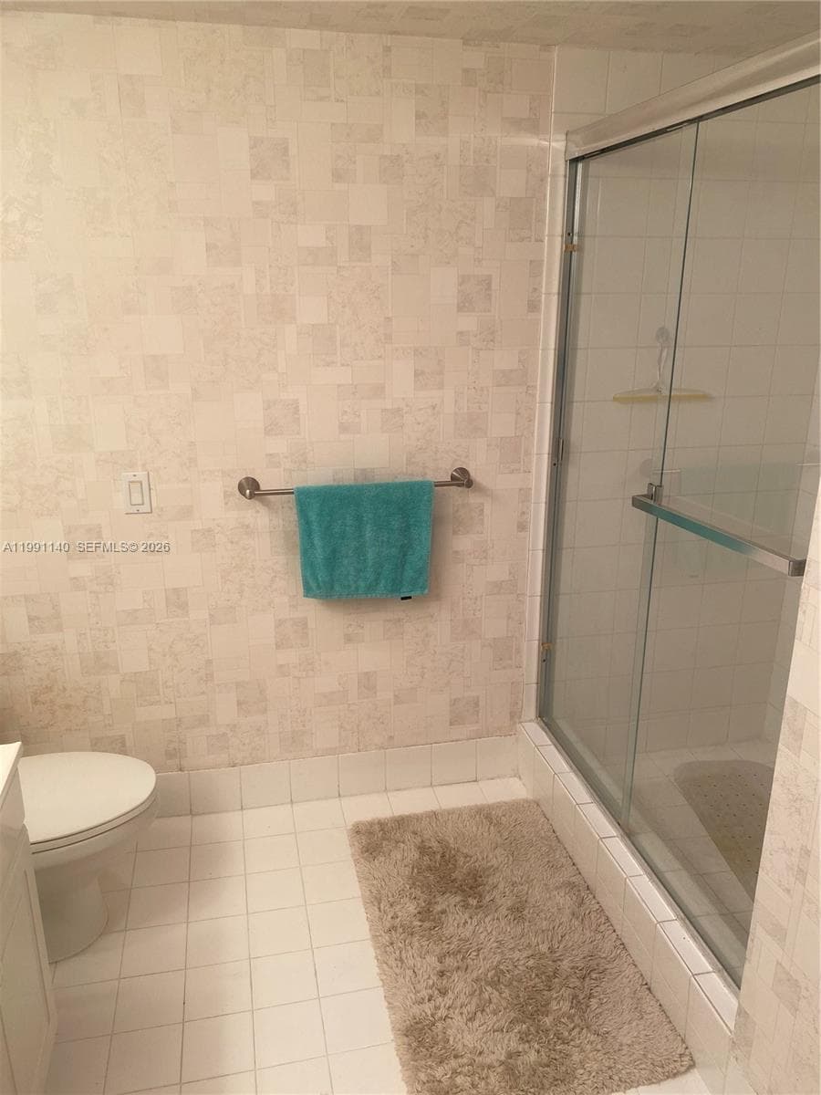 3640 Yacht Club Dr 1009 photo 16