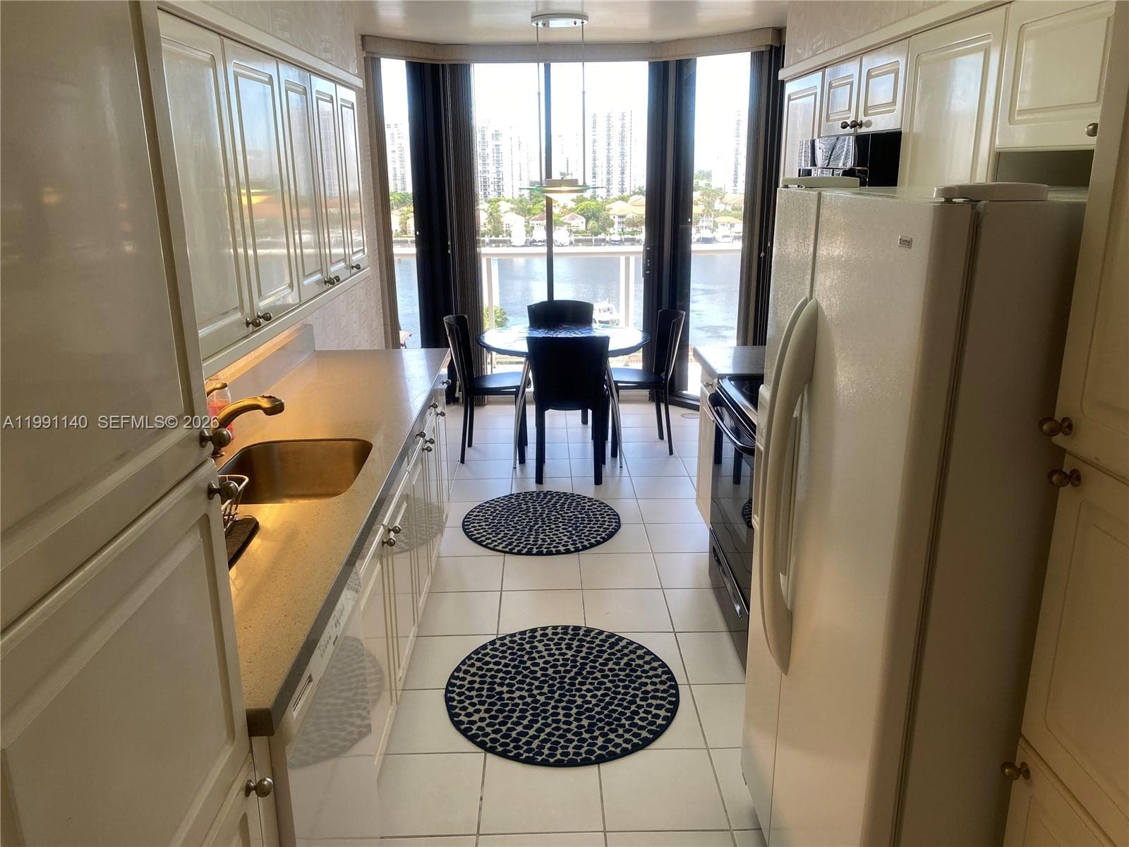 3640 Yacht Club Dr 1009 photo 11