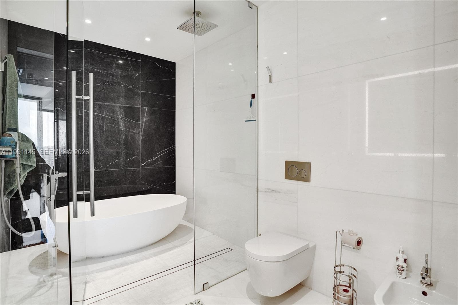 300 Biscayne Boulevard Way 2106W photo 10