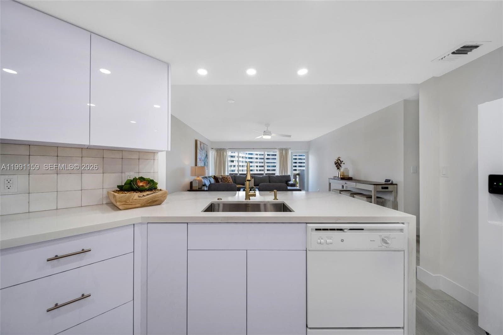 2100 S Ocean Dr 5B photo 6