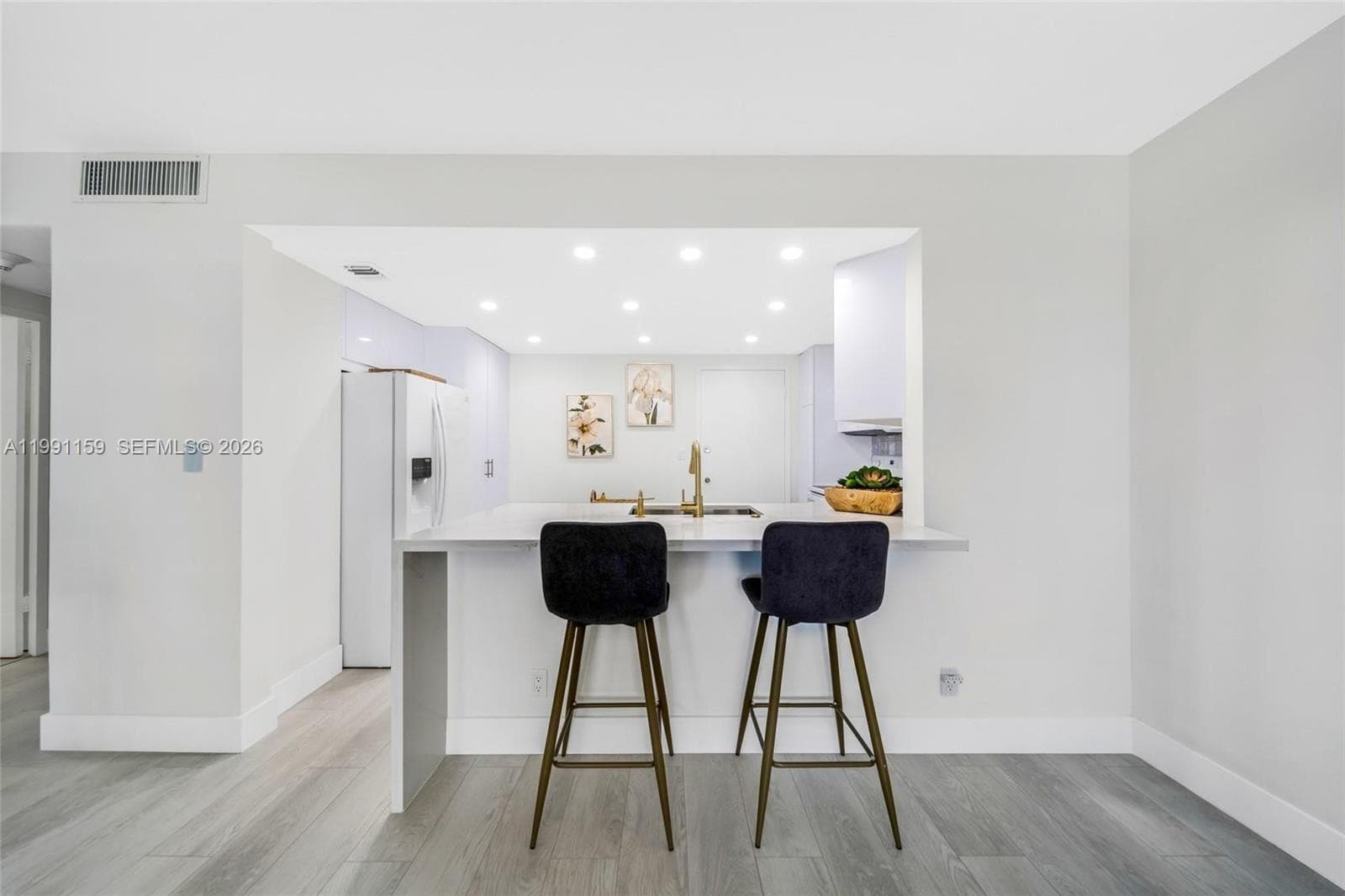 2100 S Ocean Dr 5B photo 3