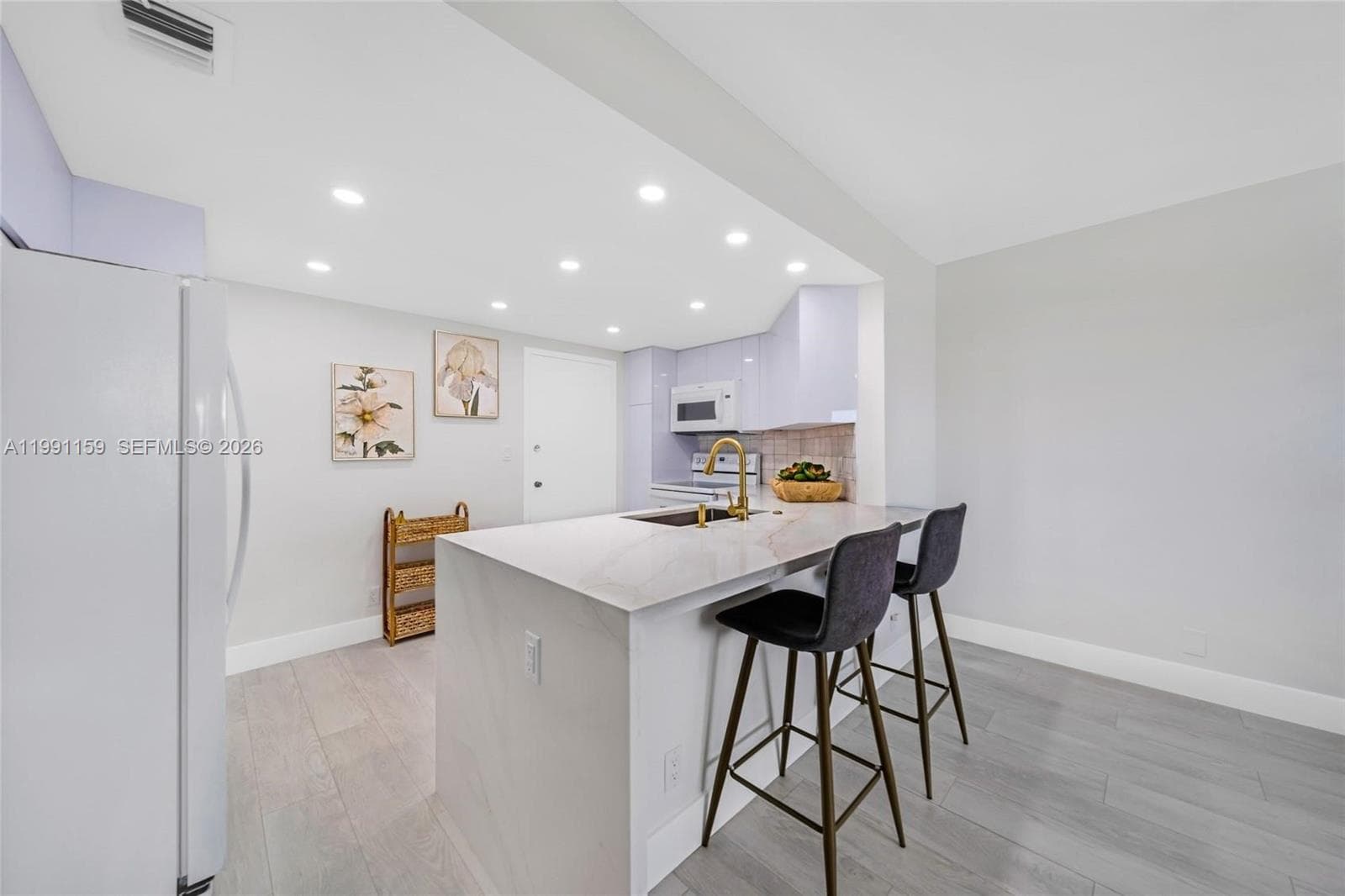 2100 S Ocean Dr 5B photo 1