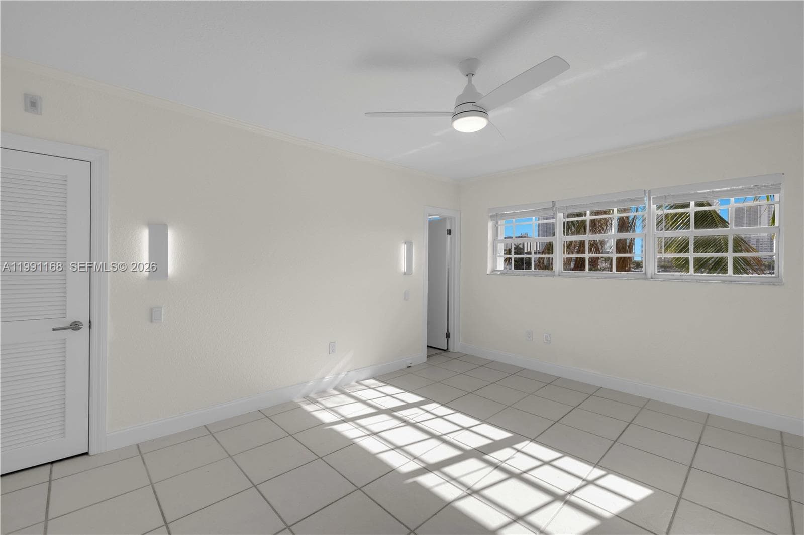 462 Golden Isles Dr 210 photo 16