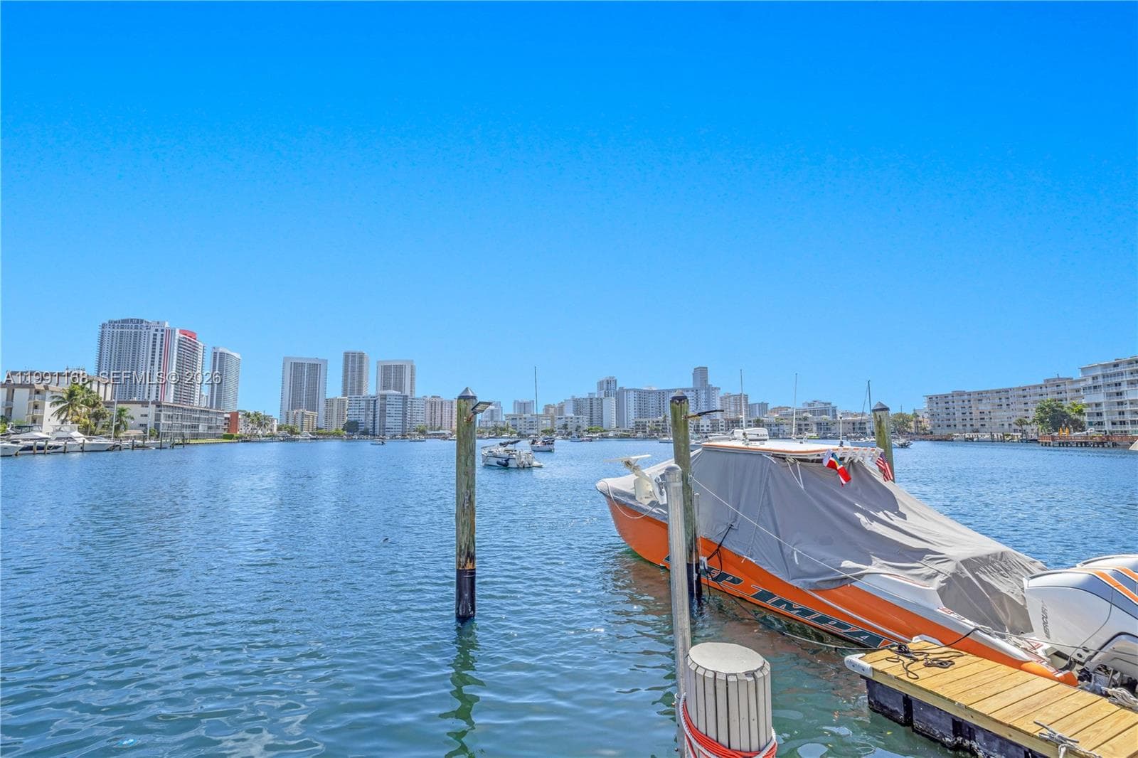 462 Golden Isles Dr 210 photo 22