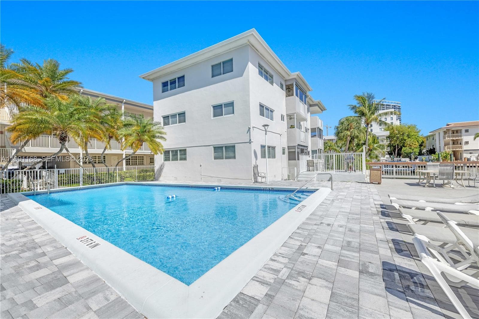 462 Golden Isles Dr 210 photo 24