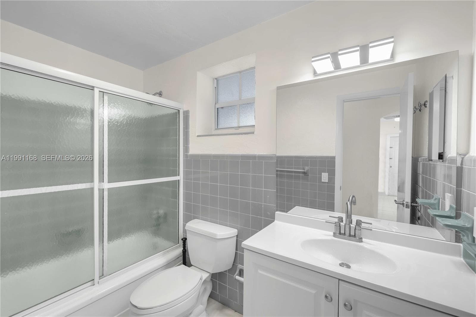 462 Golden Isles Dr 210 photo 19