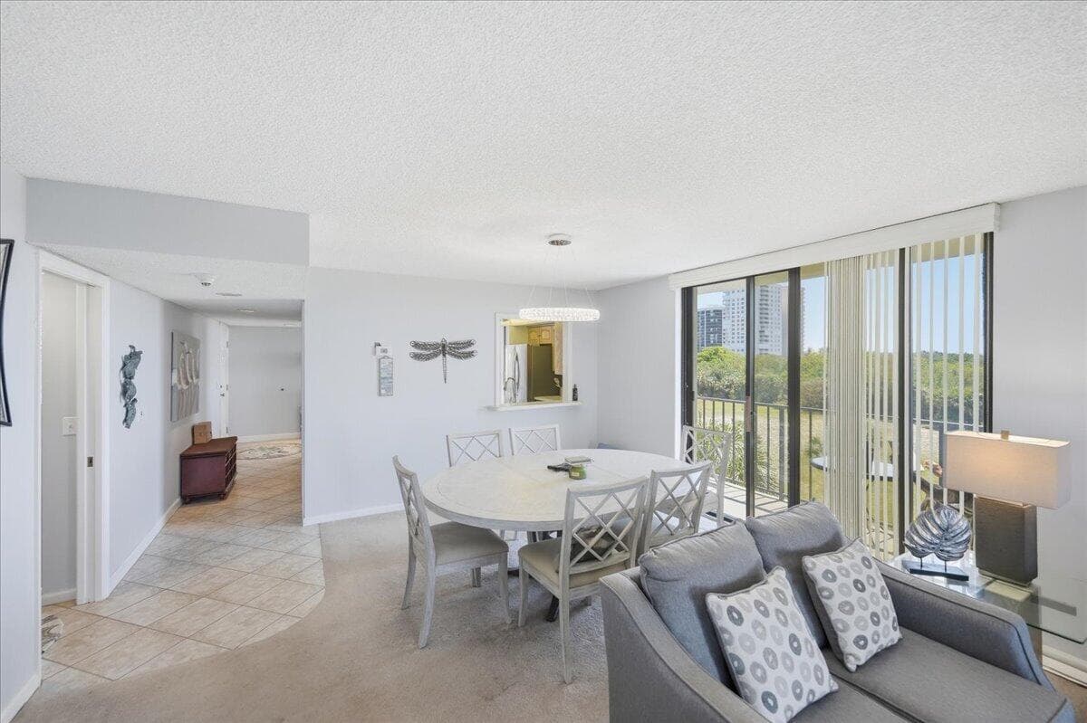 5059 N Hwy A1a 401 photo 7