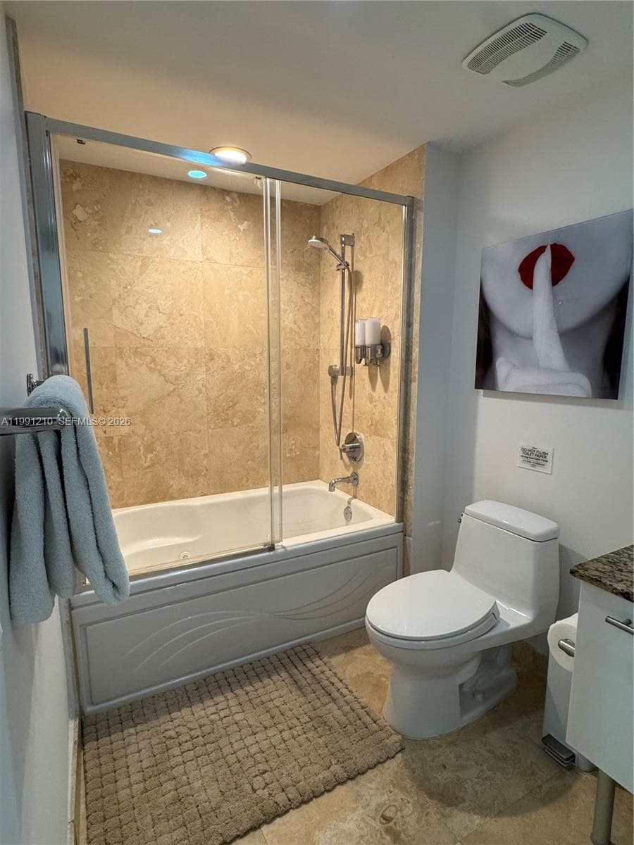 41 SE 5th St 2305 photo 25