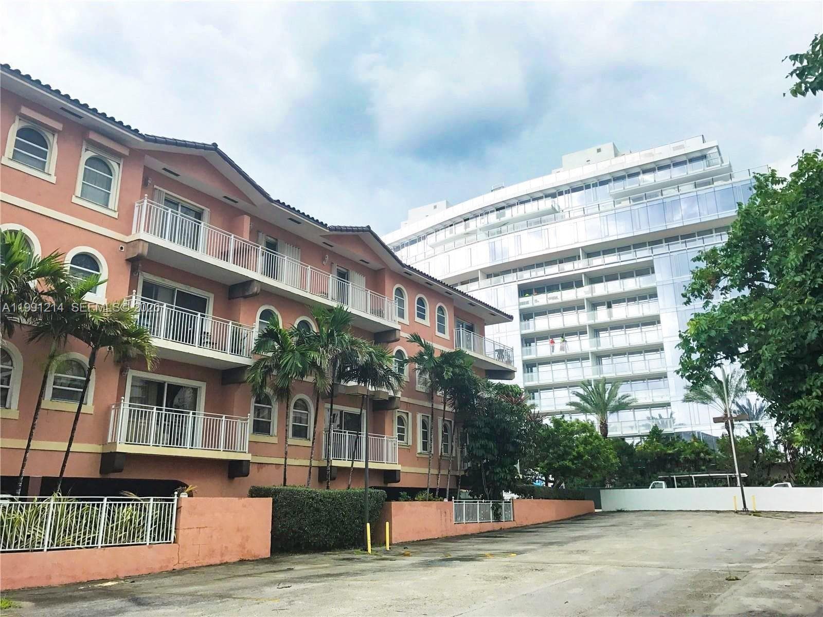 9008 Collins Ave 402 photo 2