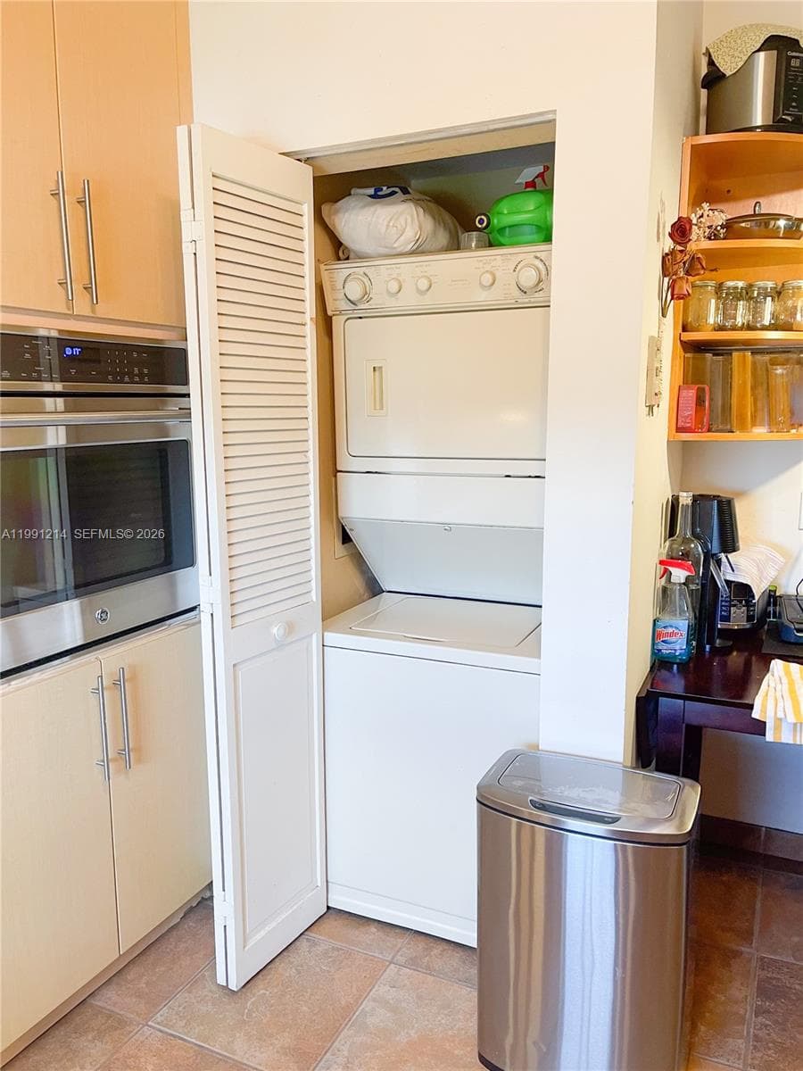 9008 Collins Ave 402 photo 22